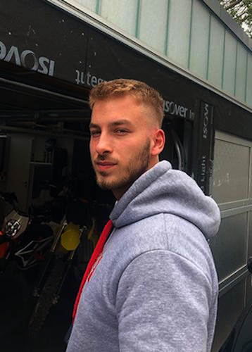 Leon, Barber bei Mehmets Barbershop
