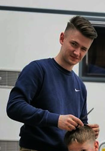 Lauriz, Barber bei Mehmets Barbershop